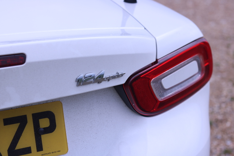 FIAT 124 Spider Review